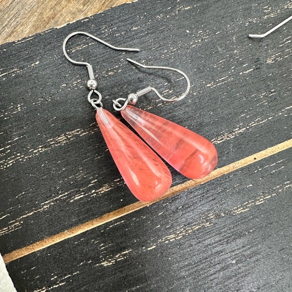 Elegant Pink and Silver Teardrop Earrings - Picture 1 of 1